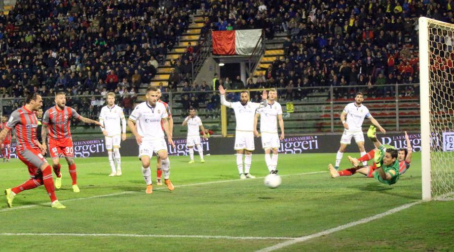 Serie B, Cremonese-Verona 1-1: A Mogos Risponde Di Carmine - La ...